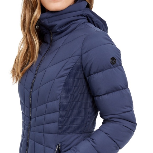 Bernardo Packable Jacket/Coat - Picture 4 of 7